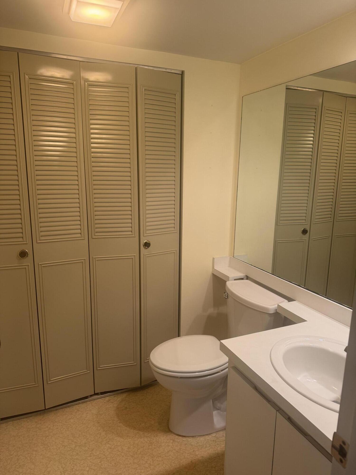 GARDEN LAKES AND GARDEN SQUARE SHOPS - Residential