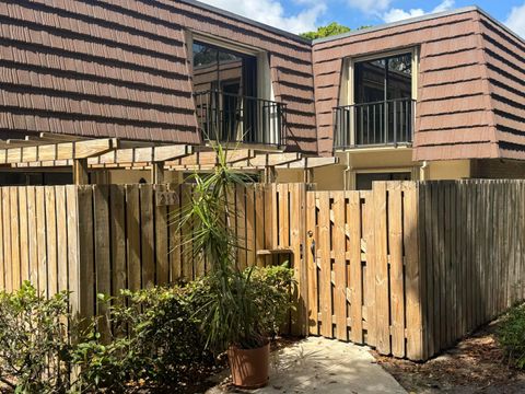 219 2nd Lane Palm Beach Gardens FL 33418