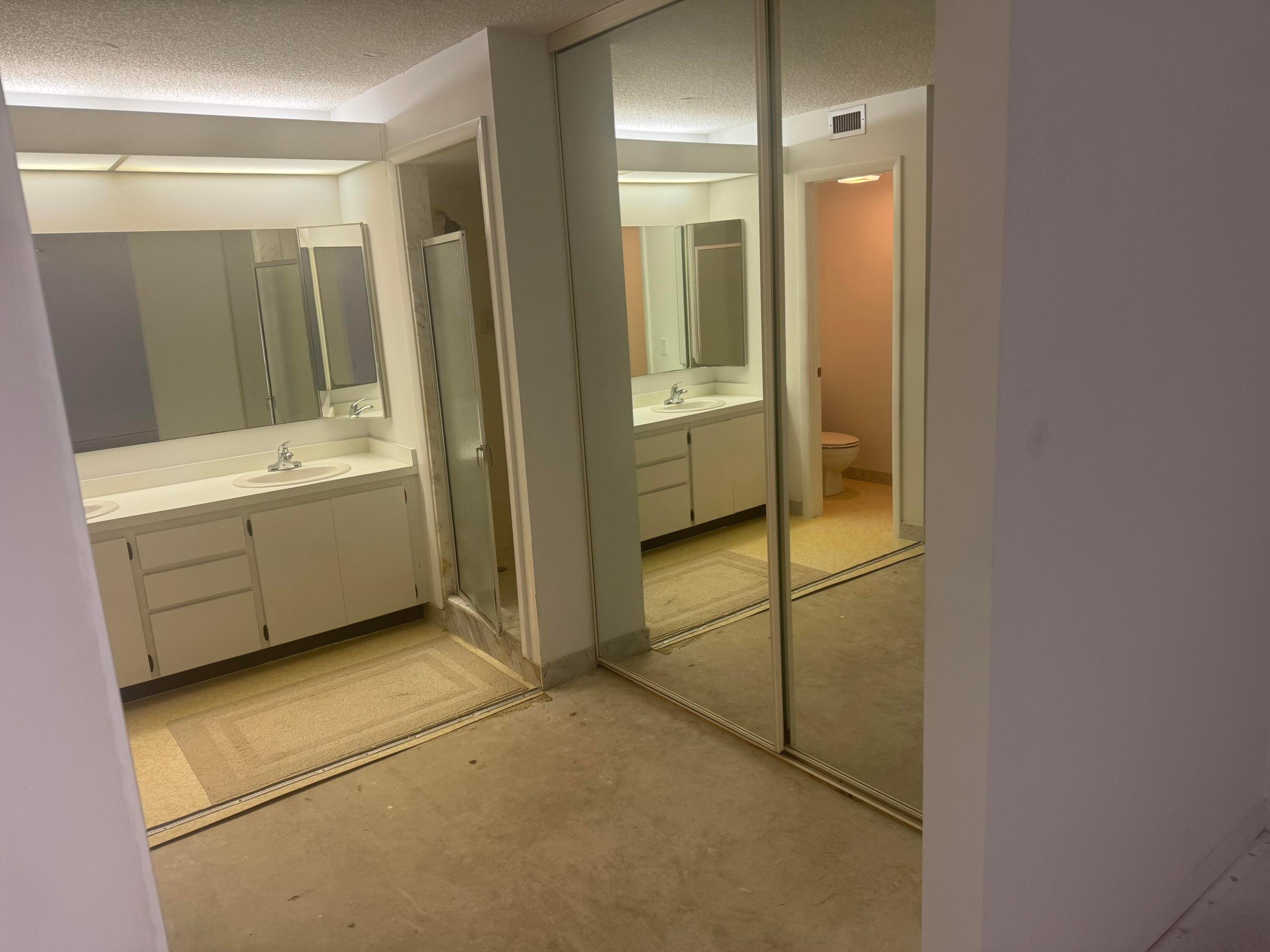 GARDEN LAKES AND GARDEN SQUARE SHOPS - Residential