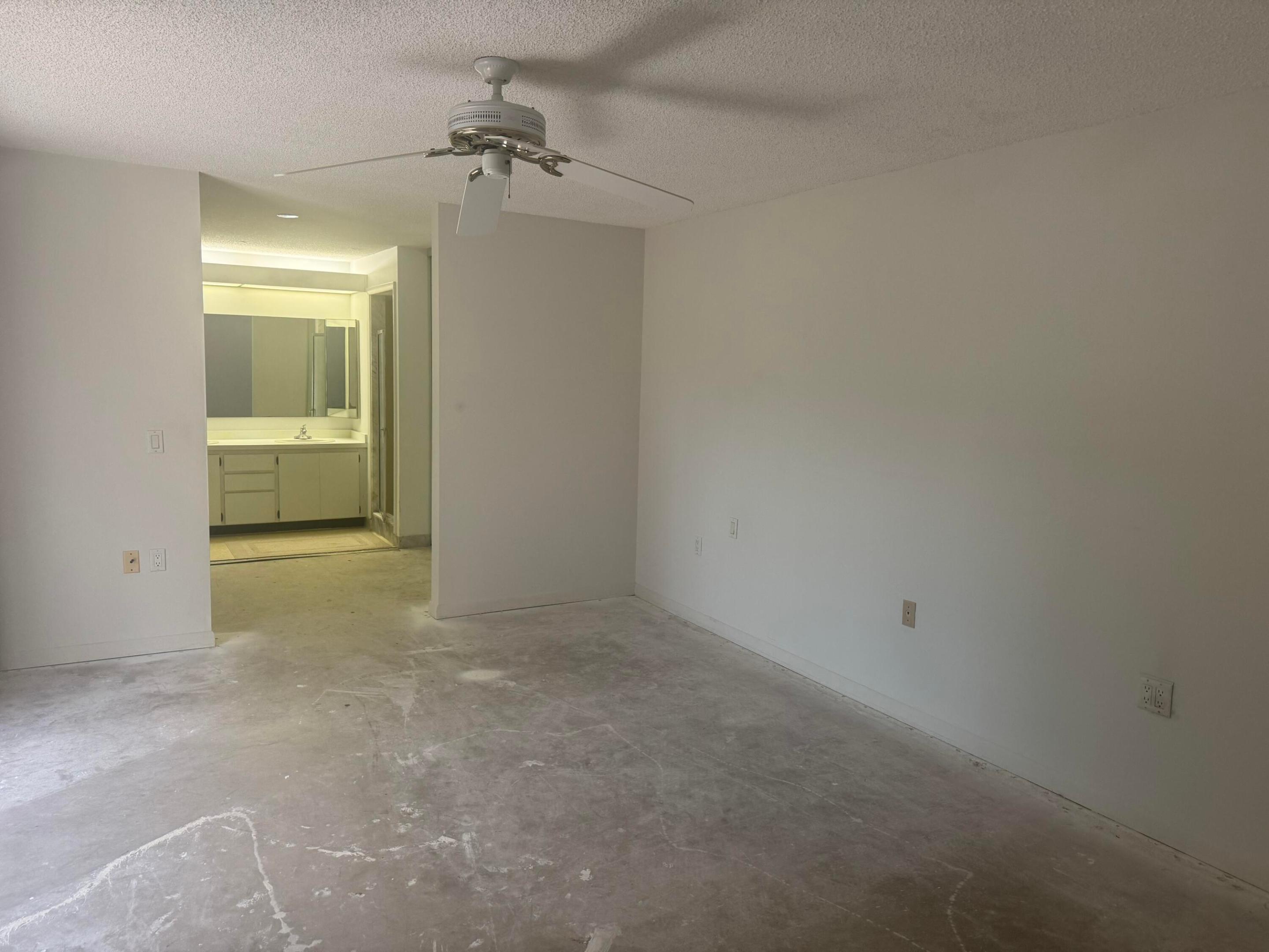 GARDEN LAKES AND GARDEN SQUARE SHOPS - Residential