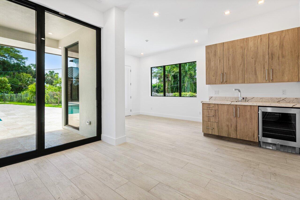 TRADE WINDS ESTATES FIRST ADD - Residential