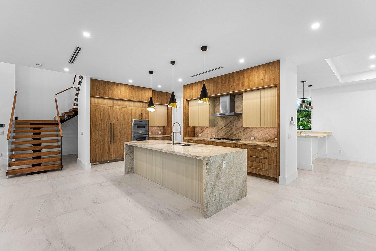 TRADE WINDS ESTATES FIRST - Residential