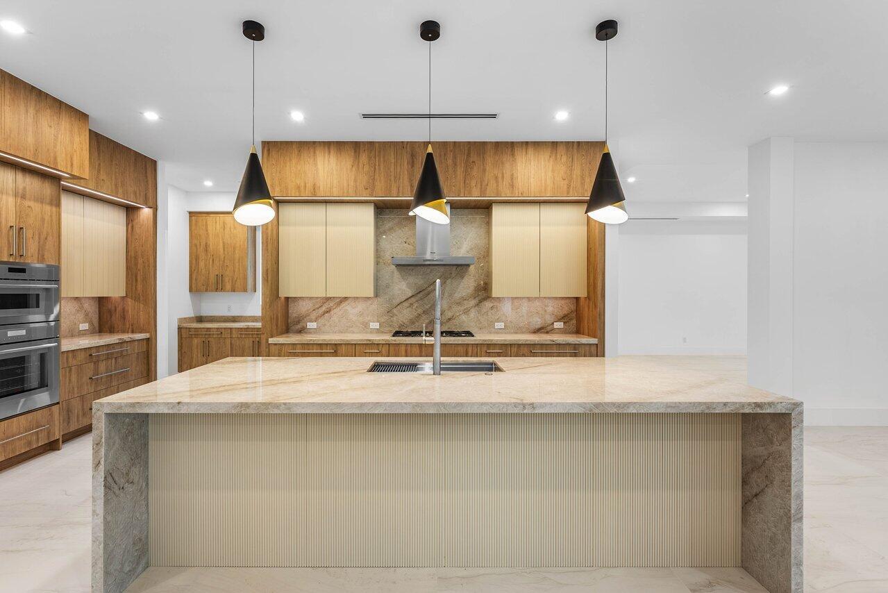 TRADE WINDS ESTATES FIRST - Residential