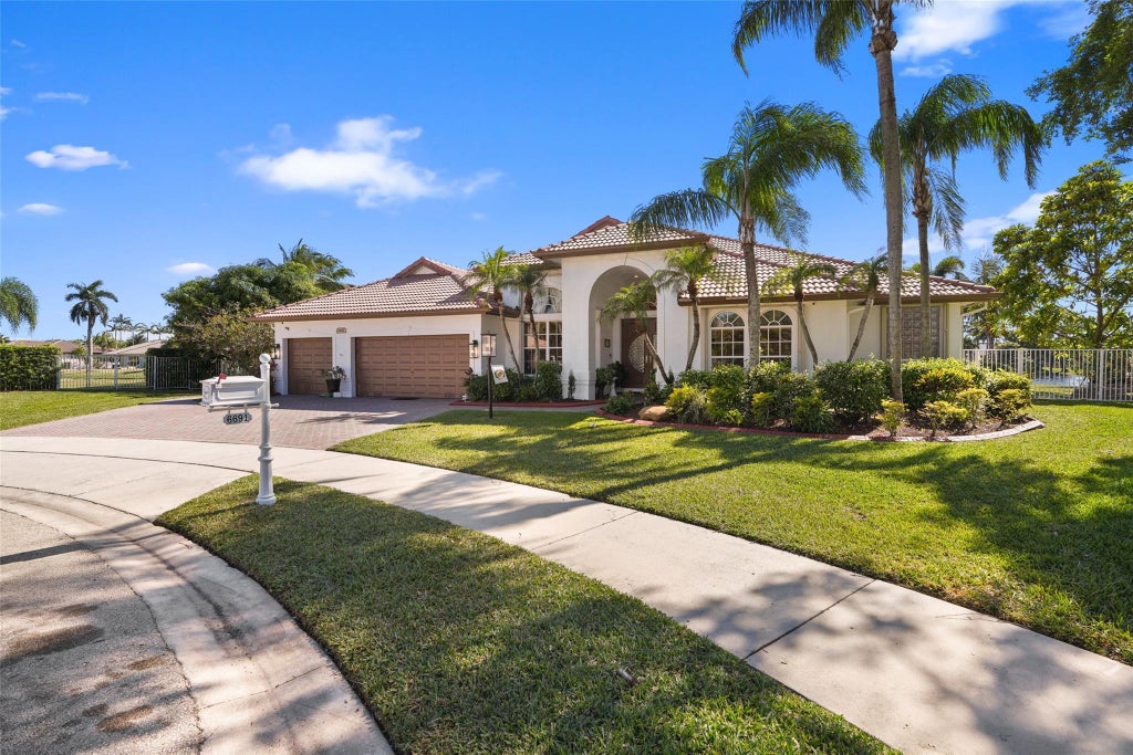 Photo of 6691 Segovia Way, Fort Lauderdale, FL 33331 (MLS # B26065338)