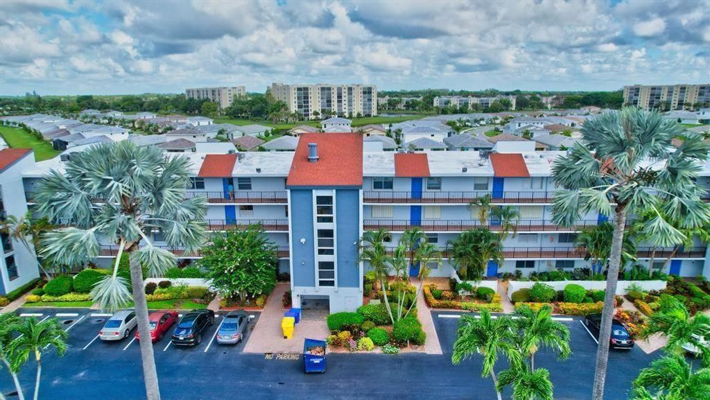 Photo of 14747 Cumberland Drive #206, Delray Beach, FL 33446 (MLS # F10537122)