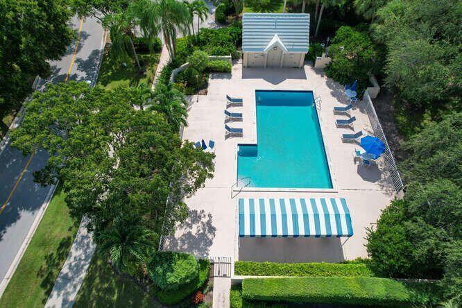 ADMIRALS COVE - Residential