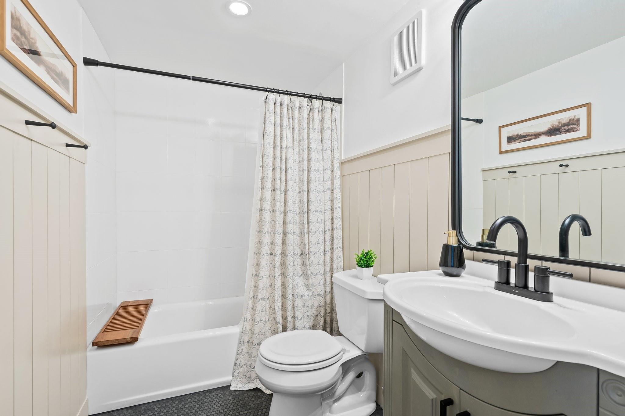 ARROWHEAD - Residential Lease