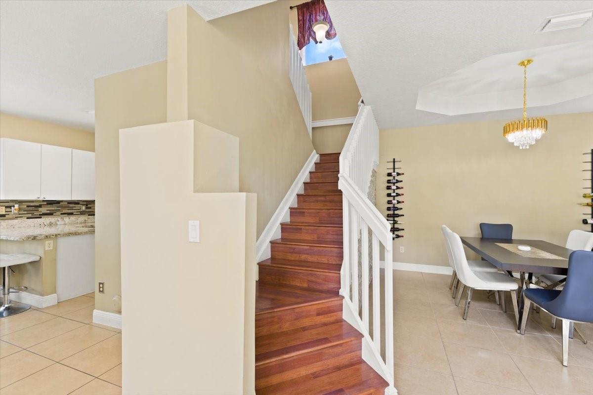 Somerset II South 163-46 - Residential