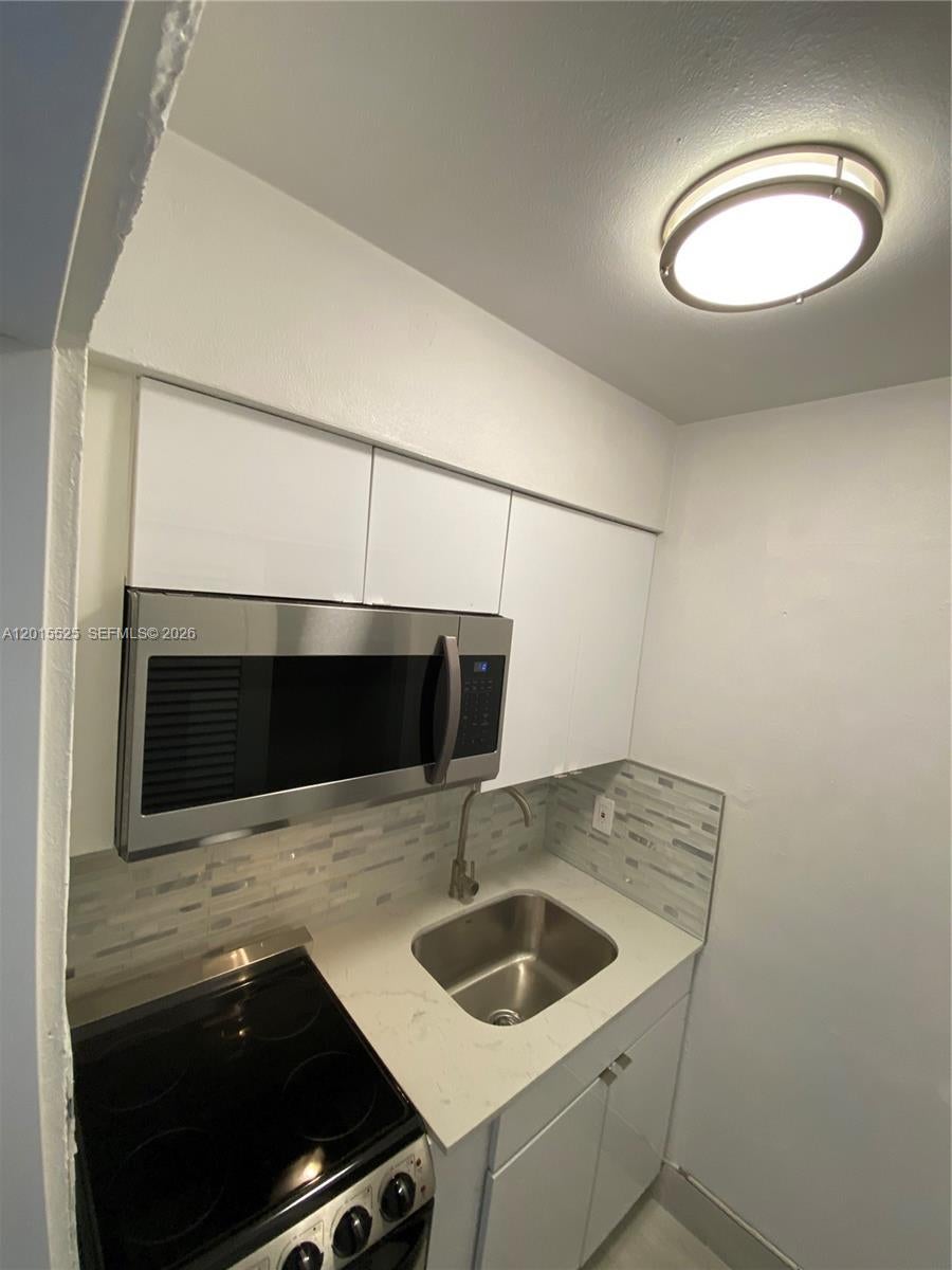 Photo of 1723 Liberty Street #6, Hollywood, FL 33020 (MLS # A12015525)