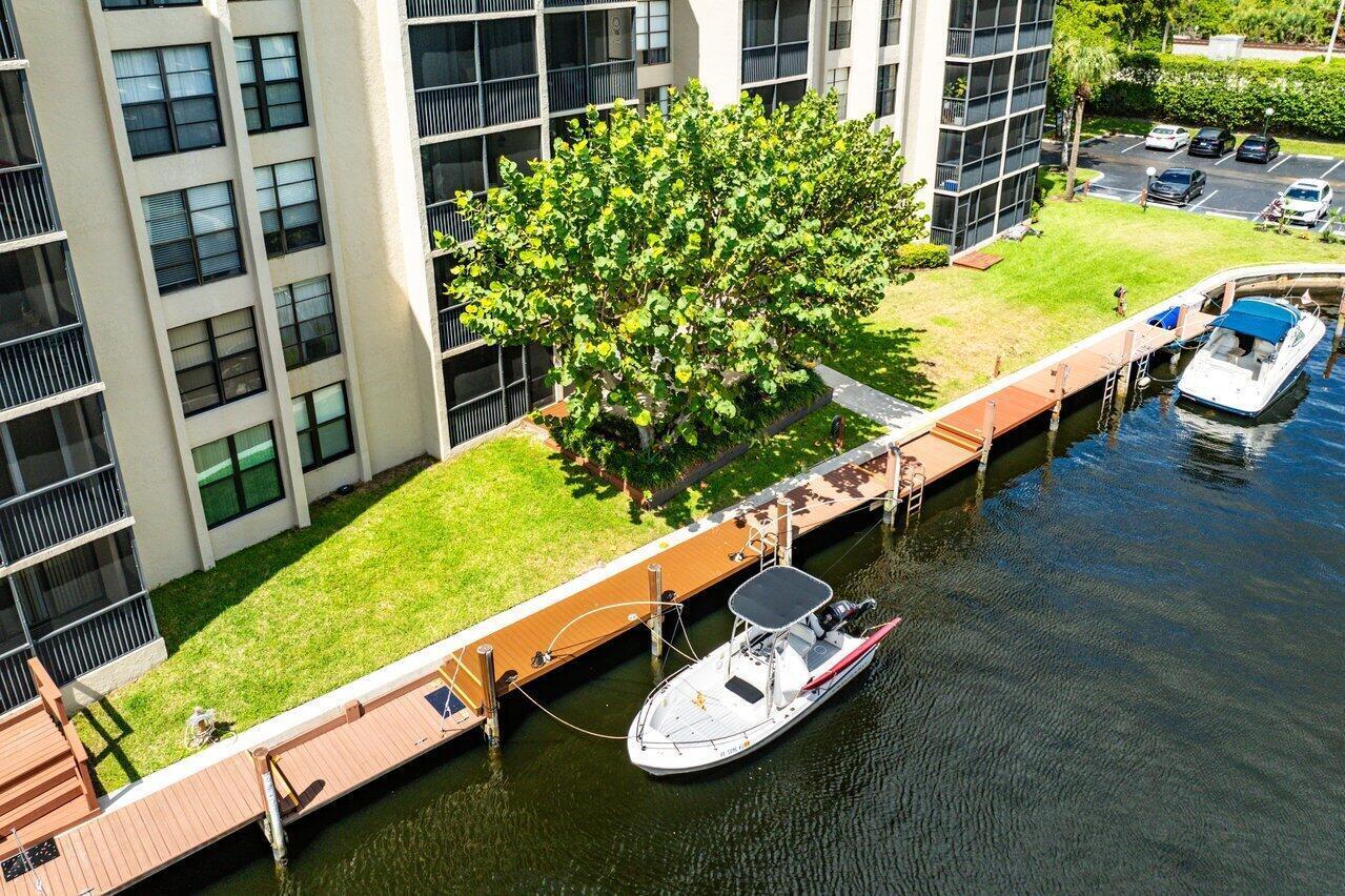 Properties | Stephanie Kaufman 17 ROYAL PALM Way 105