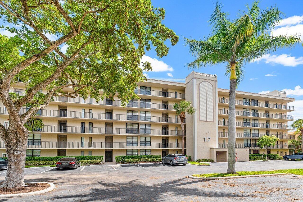 Properties | Stephanie Kaufman 17 ROYAL PALM Way 105