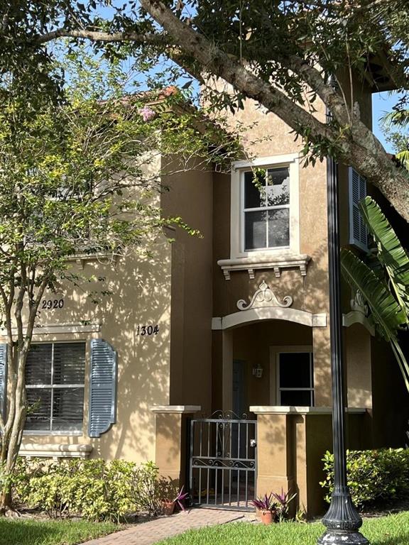 LINKS AT EMERALD DUNES CO - Residential Lease
