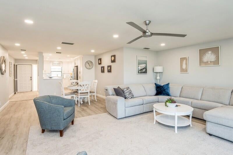 200 INTRACOASTAL Place 305