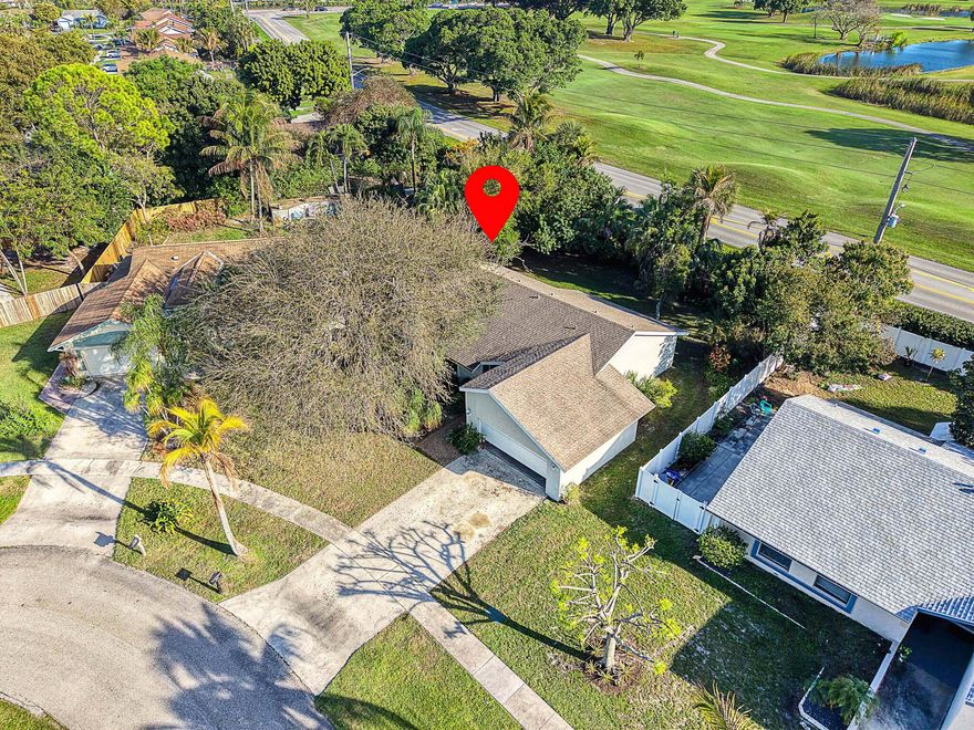 Charming Fixer-Upper in West Boca Raton Explore the potential of this 3-bedroom, 2-bath single-family home! With some TLC, make it your dream sanctuary. Enjoy low HOA fees and a prime location next to a public golf course, close to major roads, shopping, and top Palm Beach County schools. Community Amenities: Take advantage of the community pool, tennis, and basketball courts. Outdoor Space: The backyard features a spacious grassy area and patio, ideal for BBQs and entertaining. Don't miss this opportunity! Schedule a private showing today!
