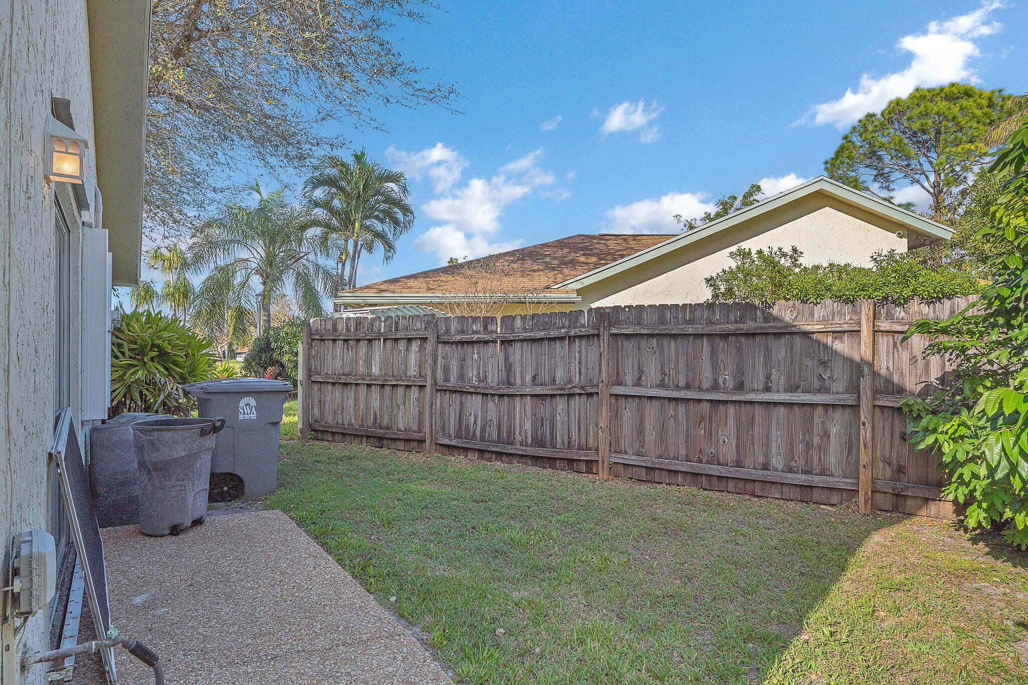 AMERICAN HOMES AT BOCA RATON 8 - Residential