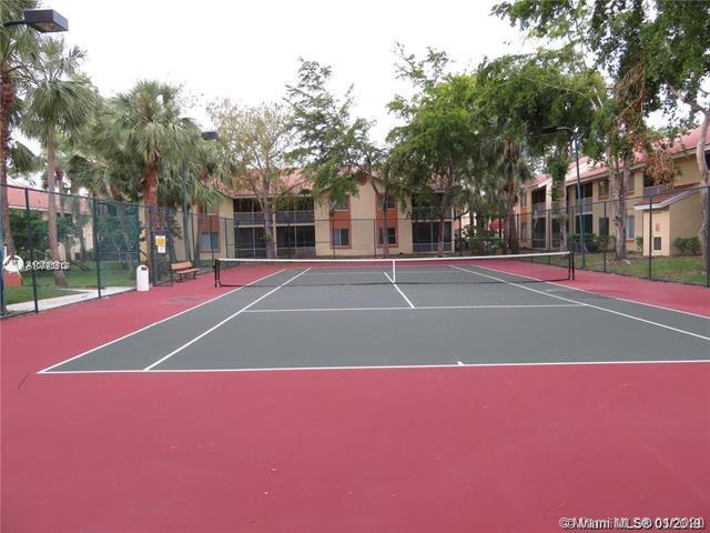 NAPOLI GARDENS AT CORAL SPRINGS - Residential