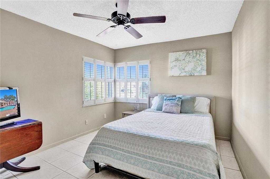 The Lakes 109-9 B - Residential