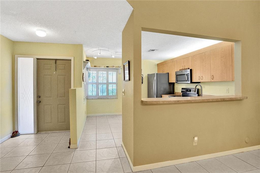 The Lakes 109-9 B - Residential