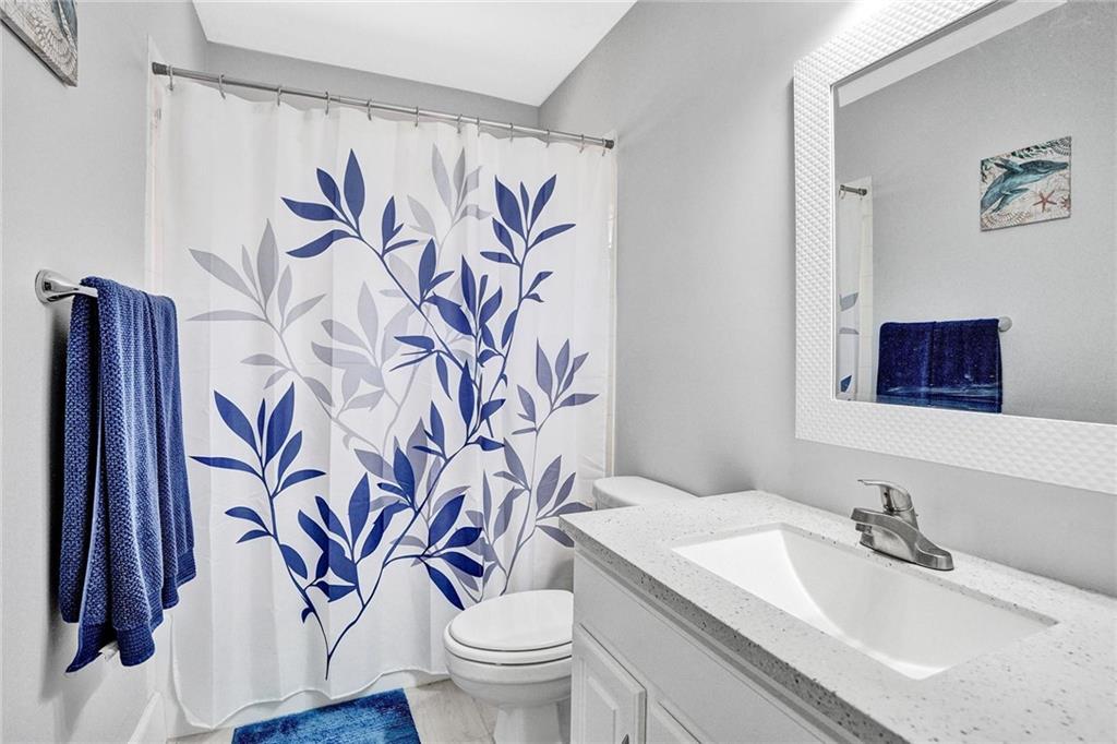 The Lakes 109-9 B - Residential