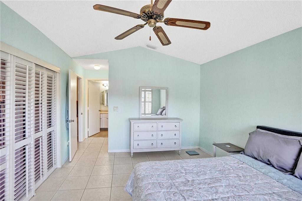 The Lakes 109-9 B - Residential