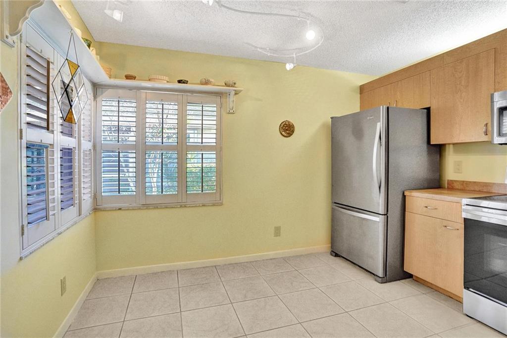 The Lakes 109-9 B - Residential