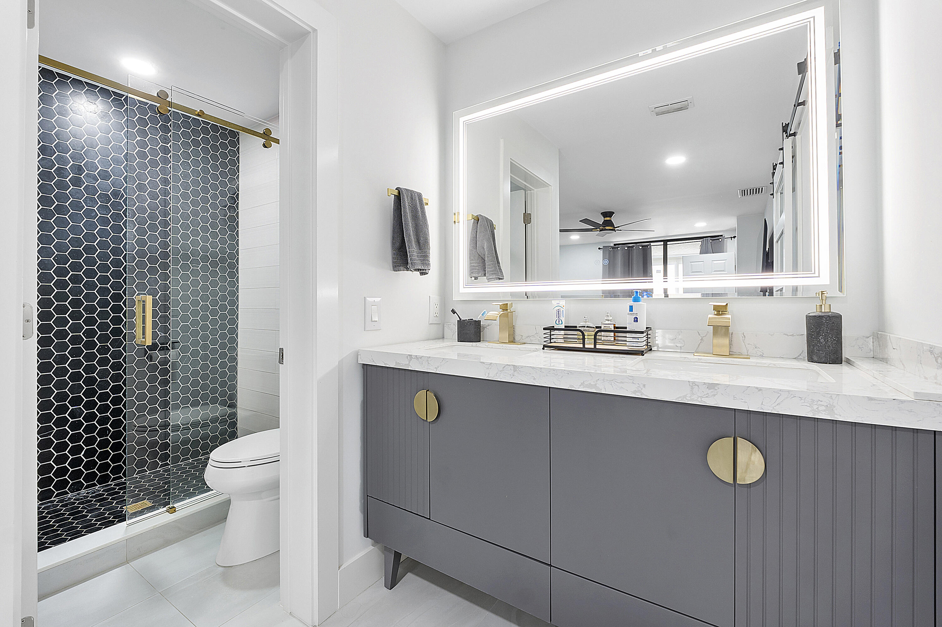 APPLEWOOD VILLAGE I-D CONDO - Residential Lease