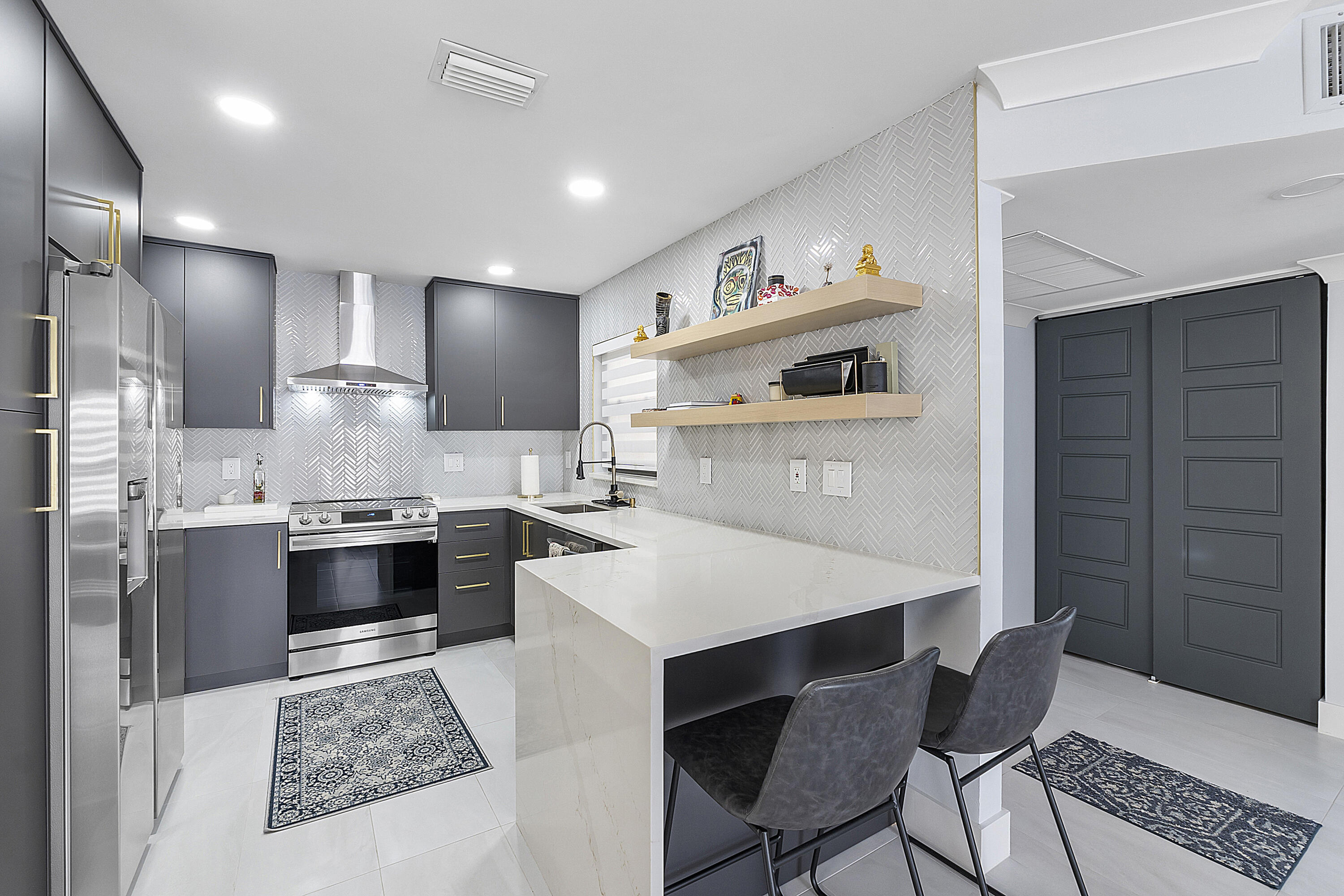 APPLEWOOD VILLAGE I-D CONDO - Residential Lease
