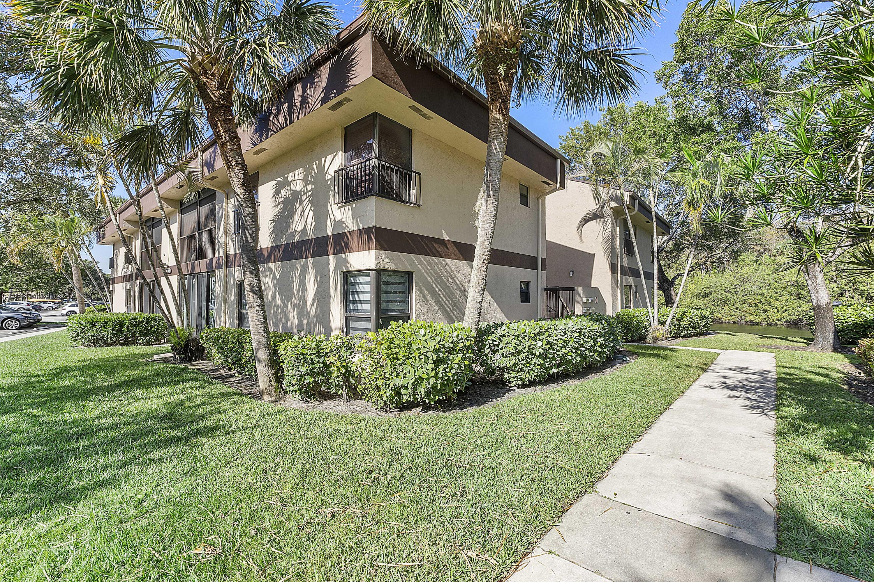 APPLEWOOD VILLAGE I-D CONDO - Residential Lease