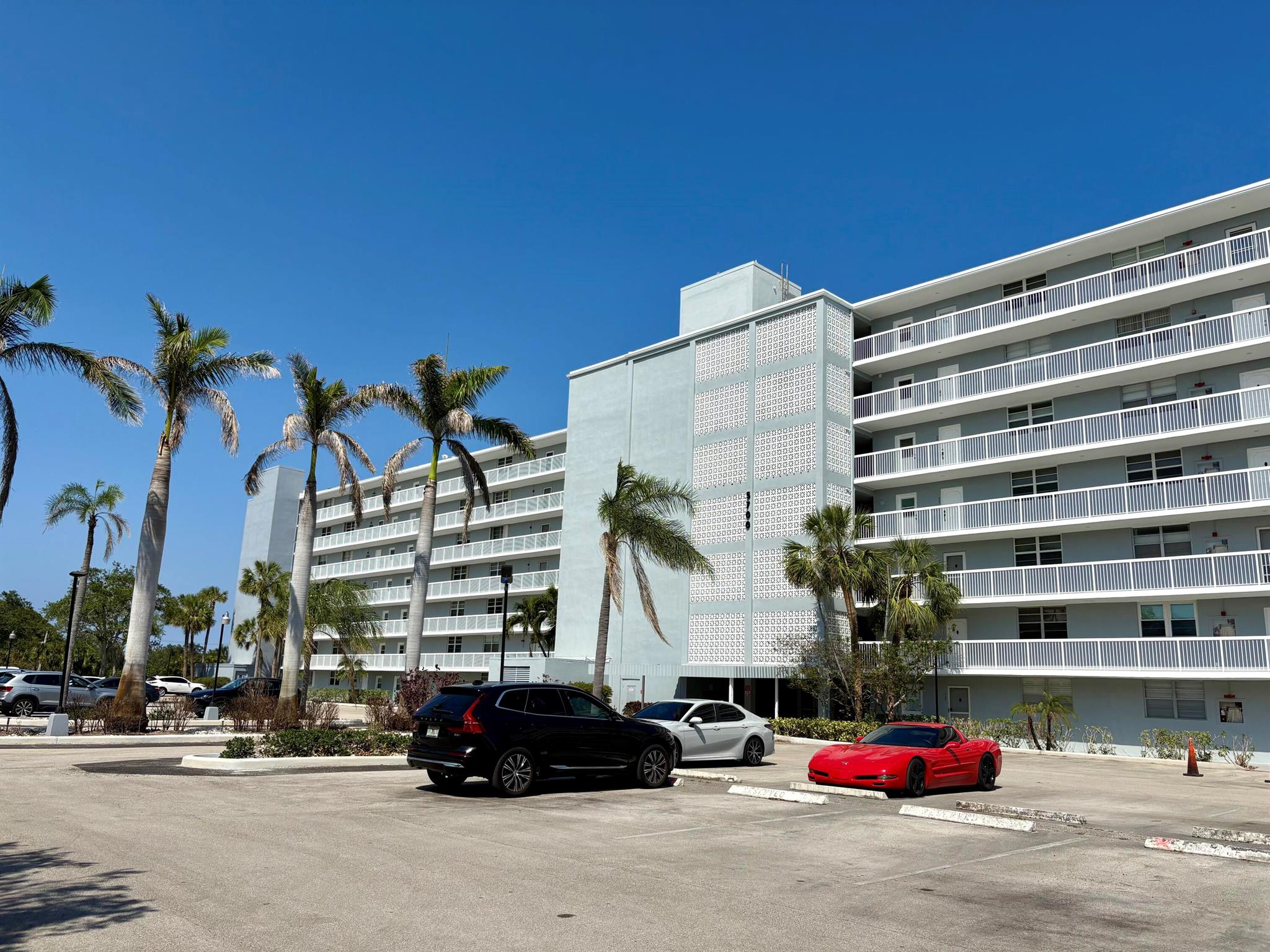 5700 NW 2nd Avenue 406