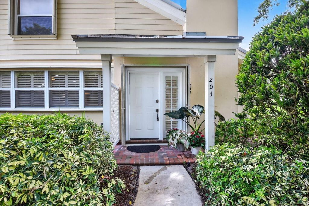 Photo of 203 Andover Court #2c, Boynton Beach, FL 33436 (MLS # R11107094)