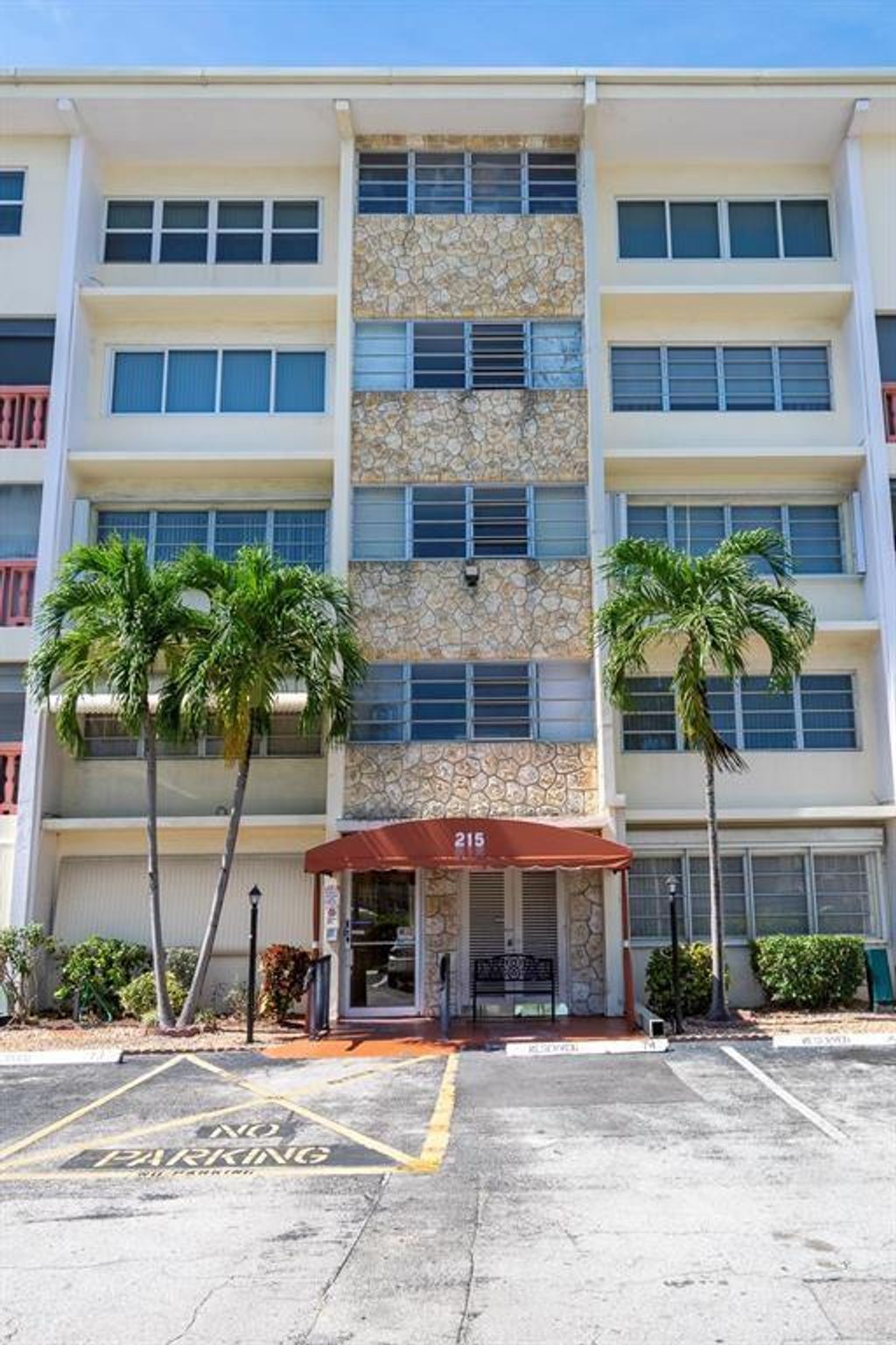 Photo of 215 SE 3rd Ave #205D, Hallandale Beach, FL 33009 (MLS # F10493819)