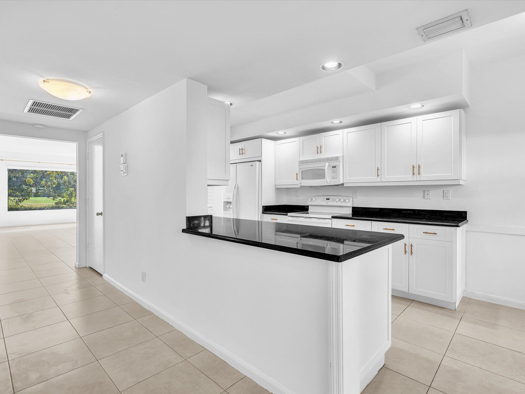 900 Greensward Lane 103-G