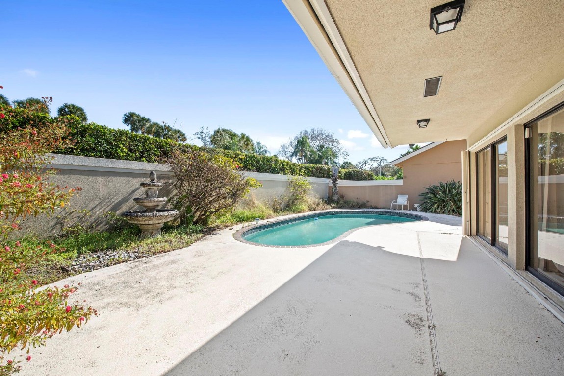 Ridge At Bluffs - Residential