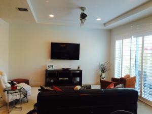 PALOMA - Residential Lease