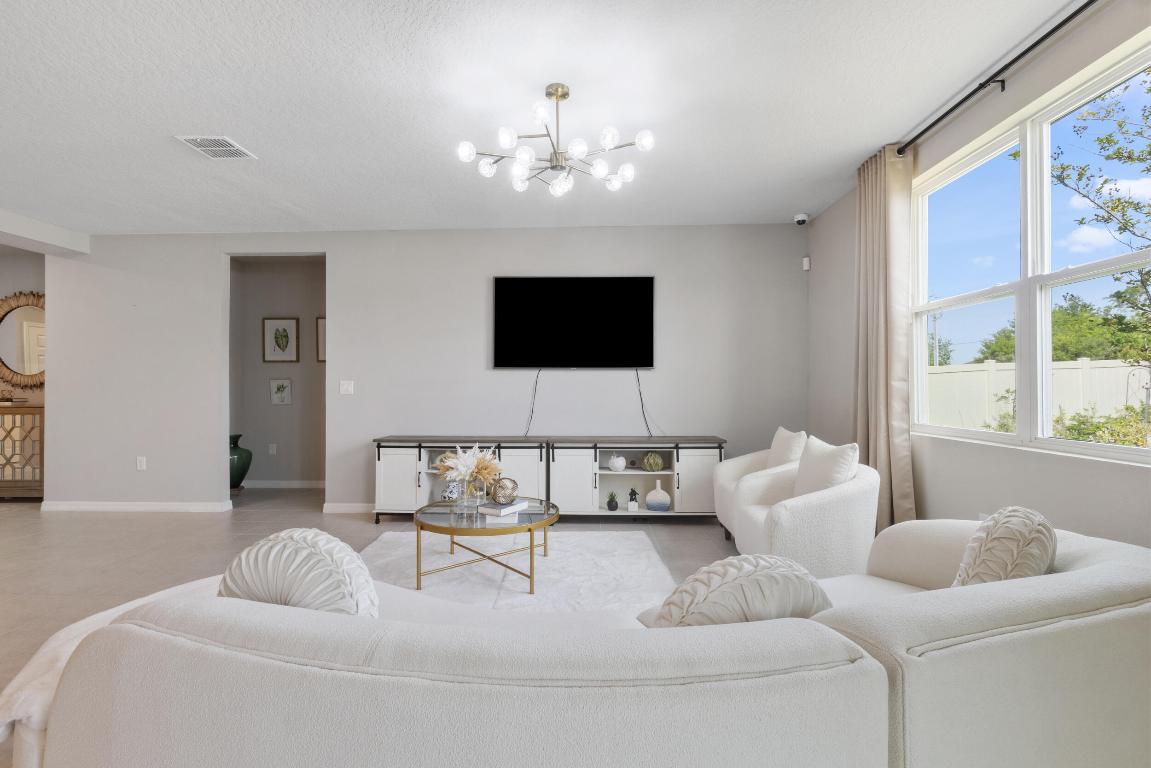 LUCERNE PARK RESERVE - Residential