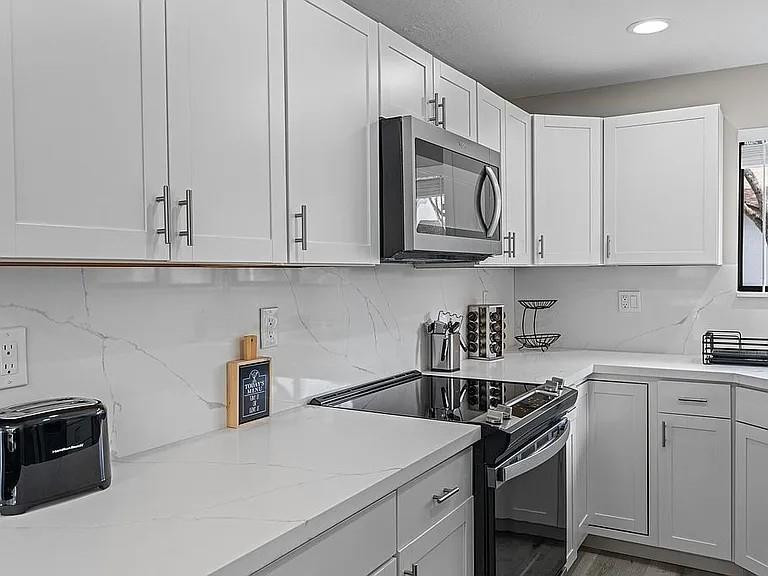 Cedar Landing Jacaranda - Residential