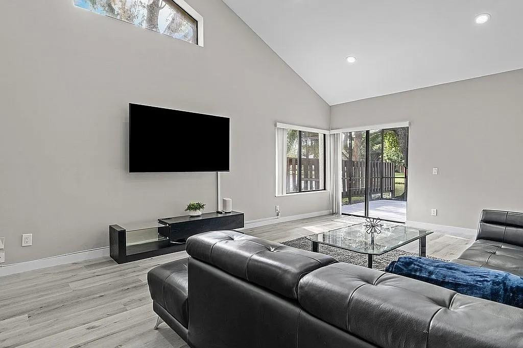 Cedar Landing Jacaranda - Residential