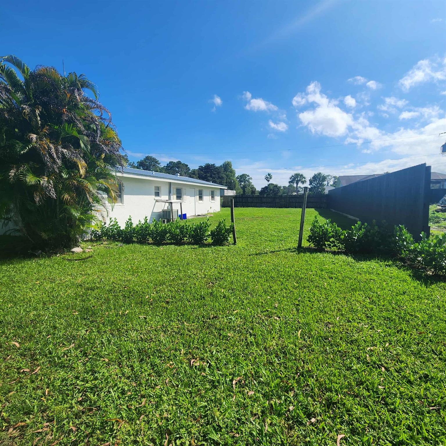 855 SE Highland Avenue