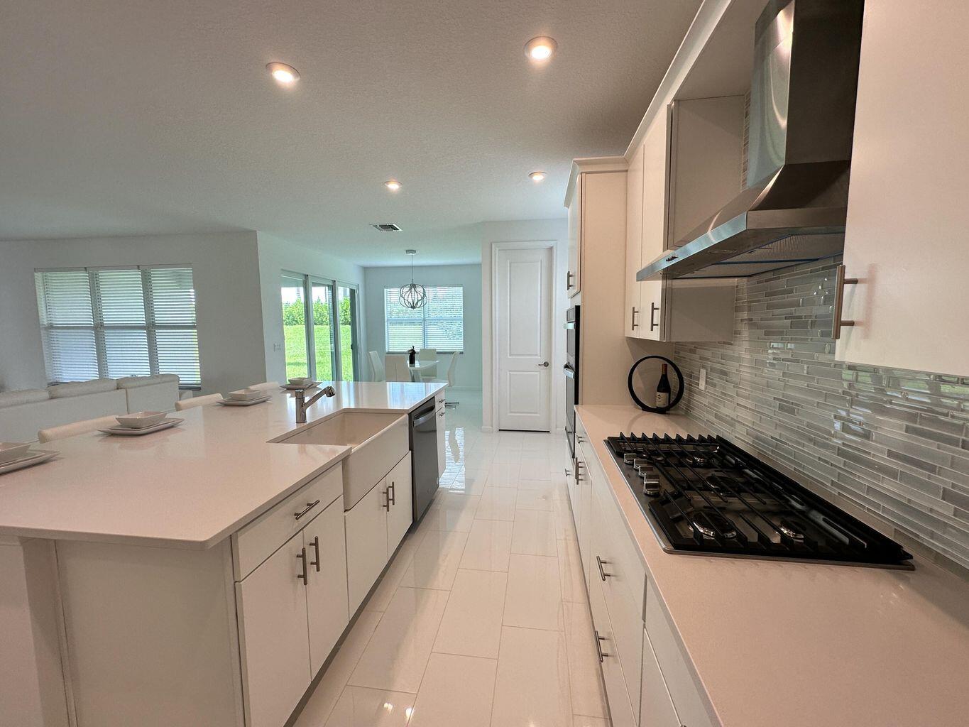 EMERY II - Residential Lease