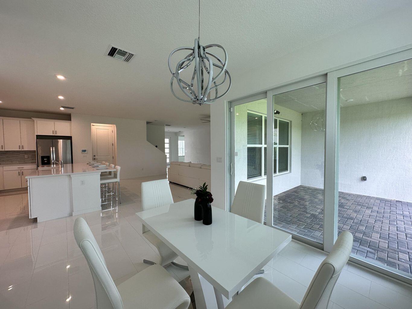 EMERY II - Residential Lease