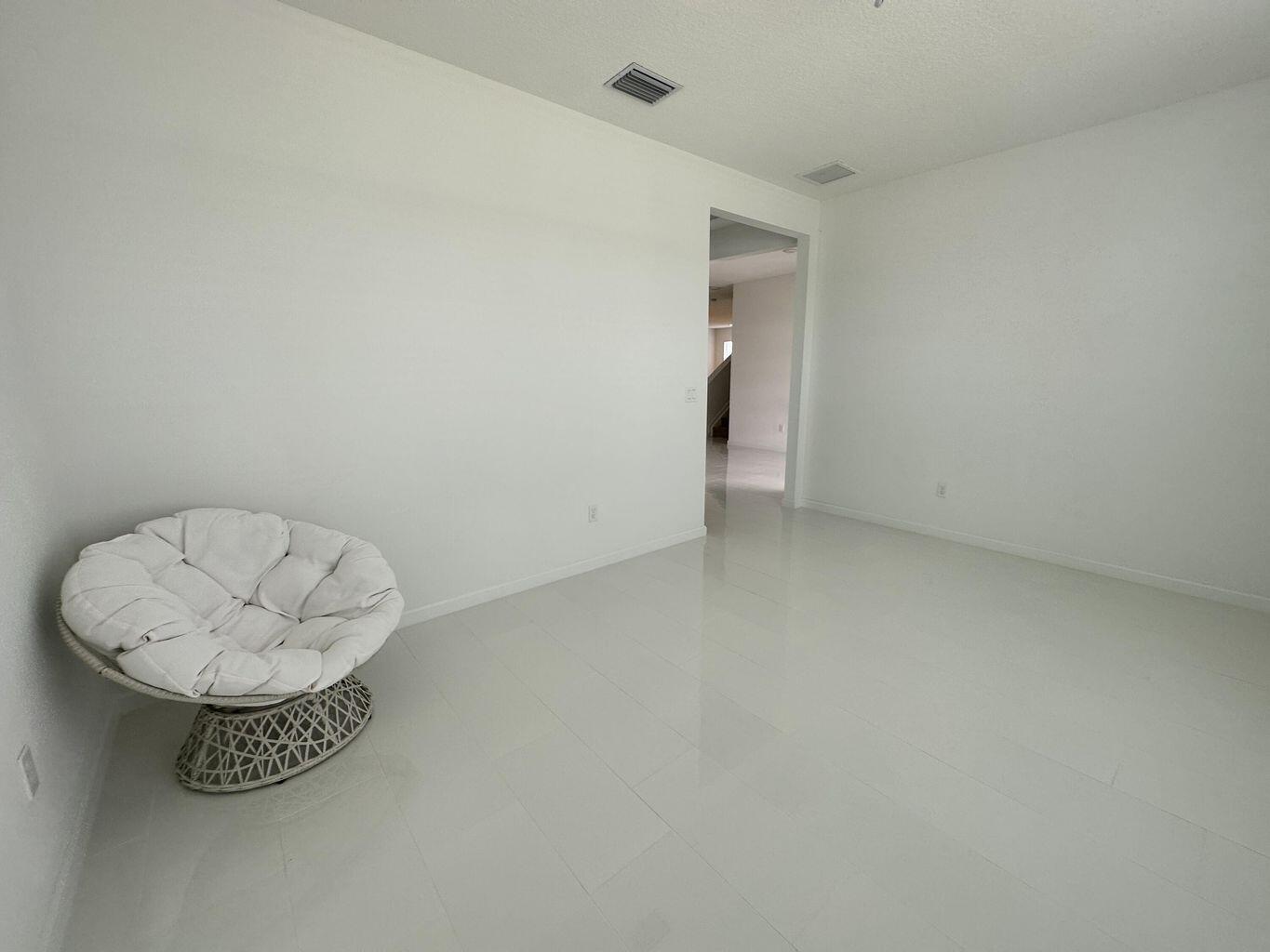 EMERY II - Residential Lease