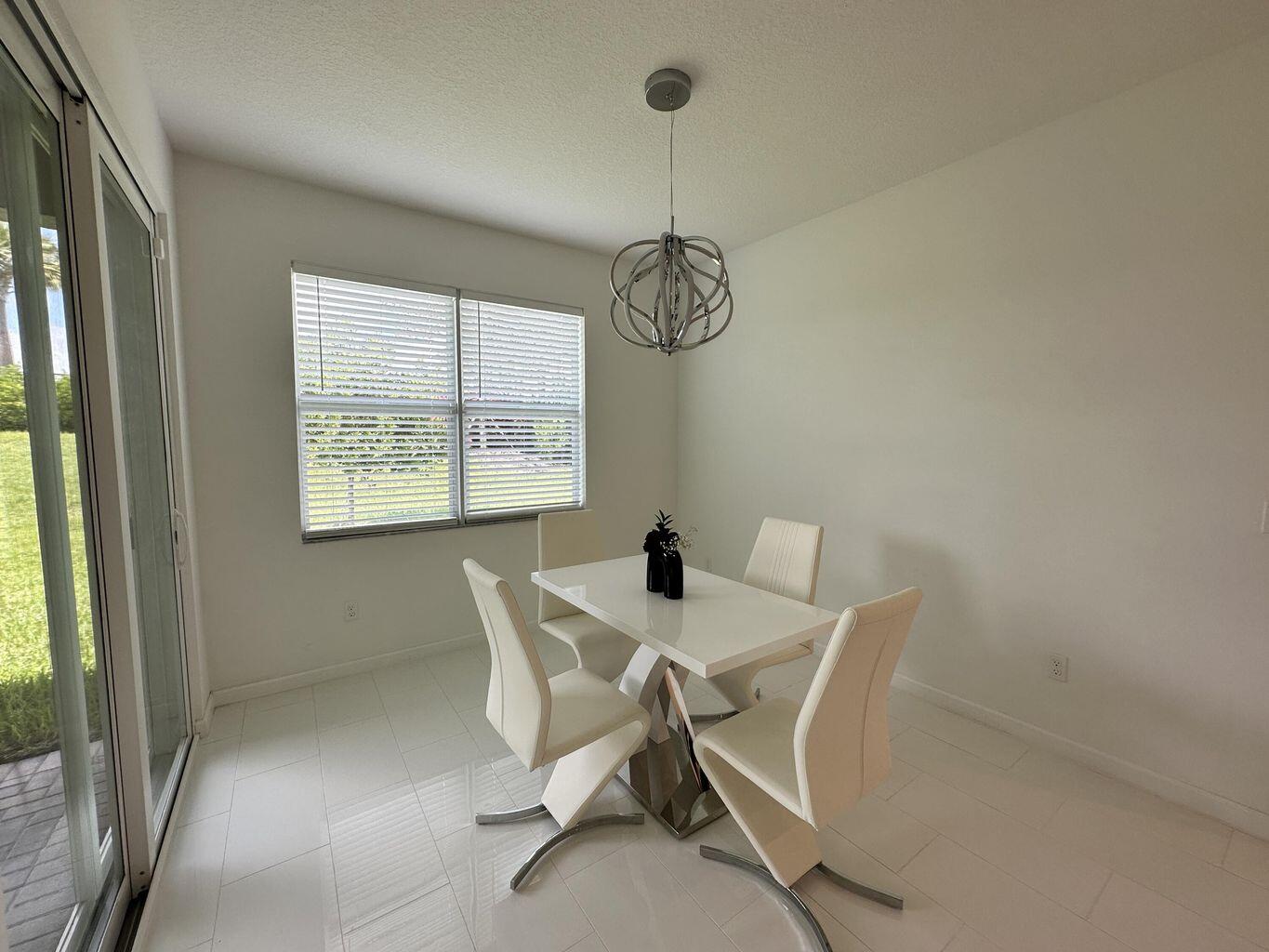 EMERY II - Residential Lease