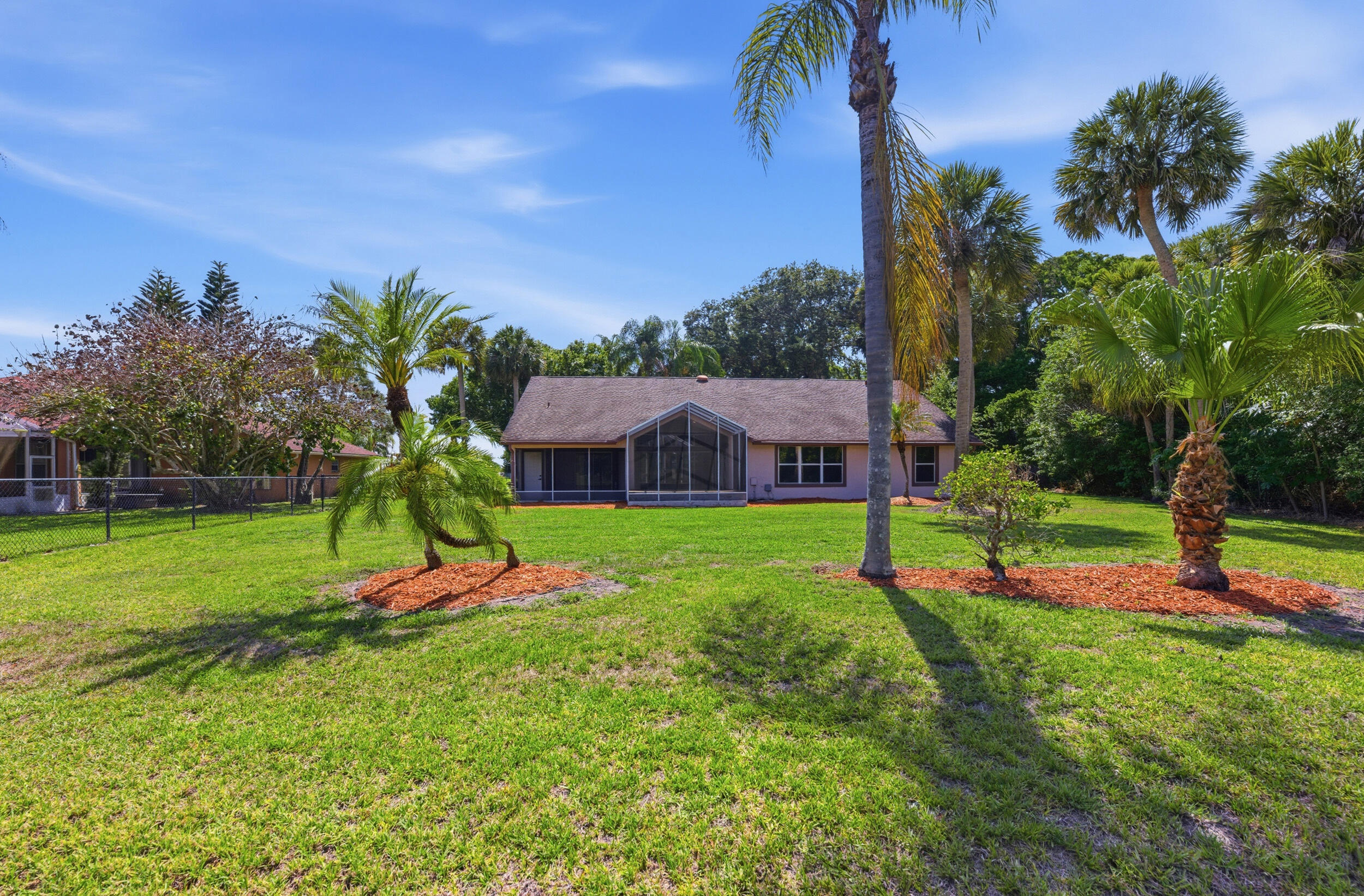 BLUE HERON GOLF AND COUNTRY - Residential