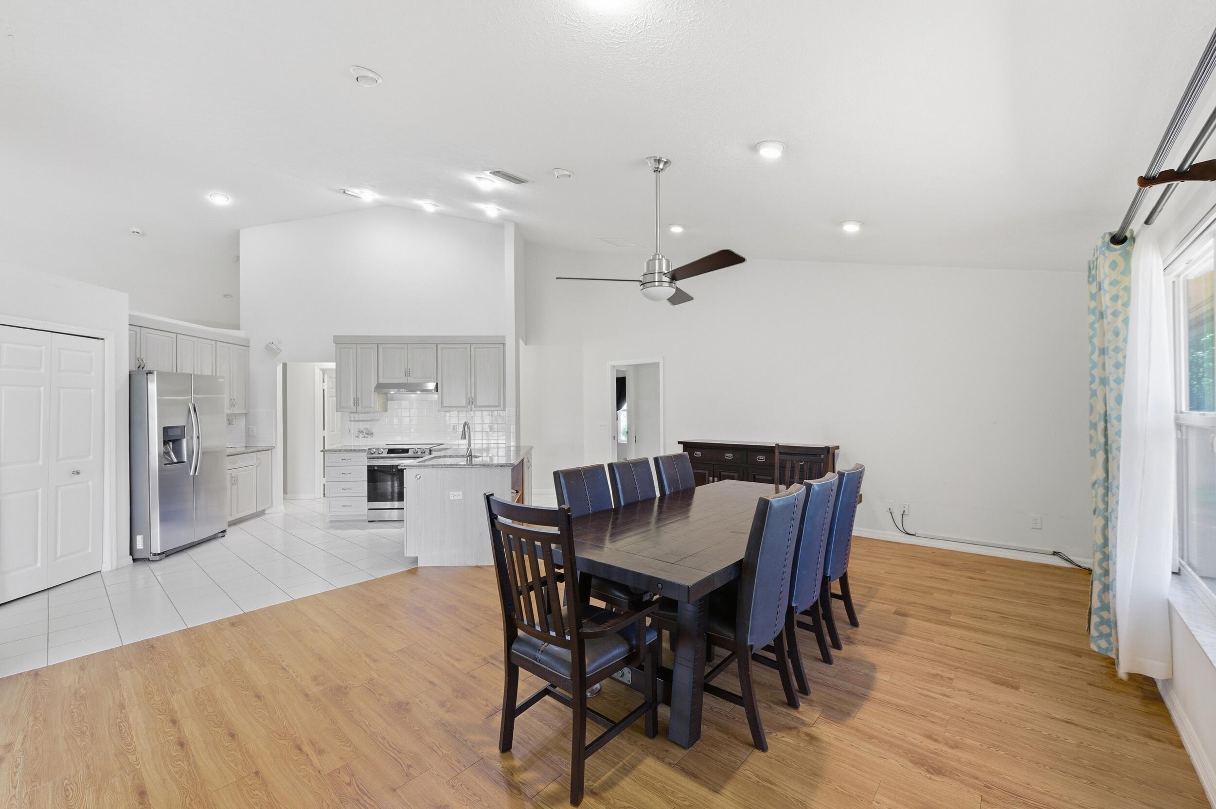 BLUE HERON GOLF AND COUNTRY - Residential
