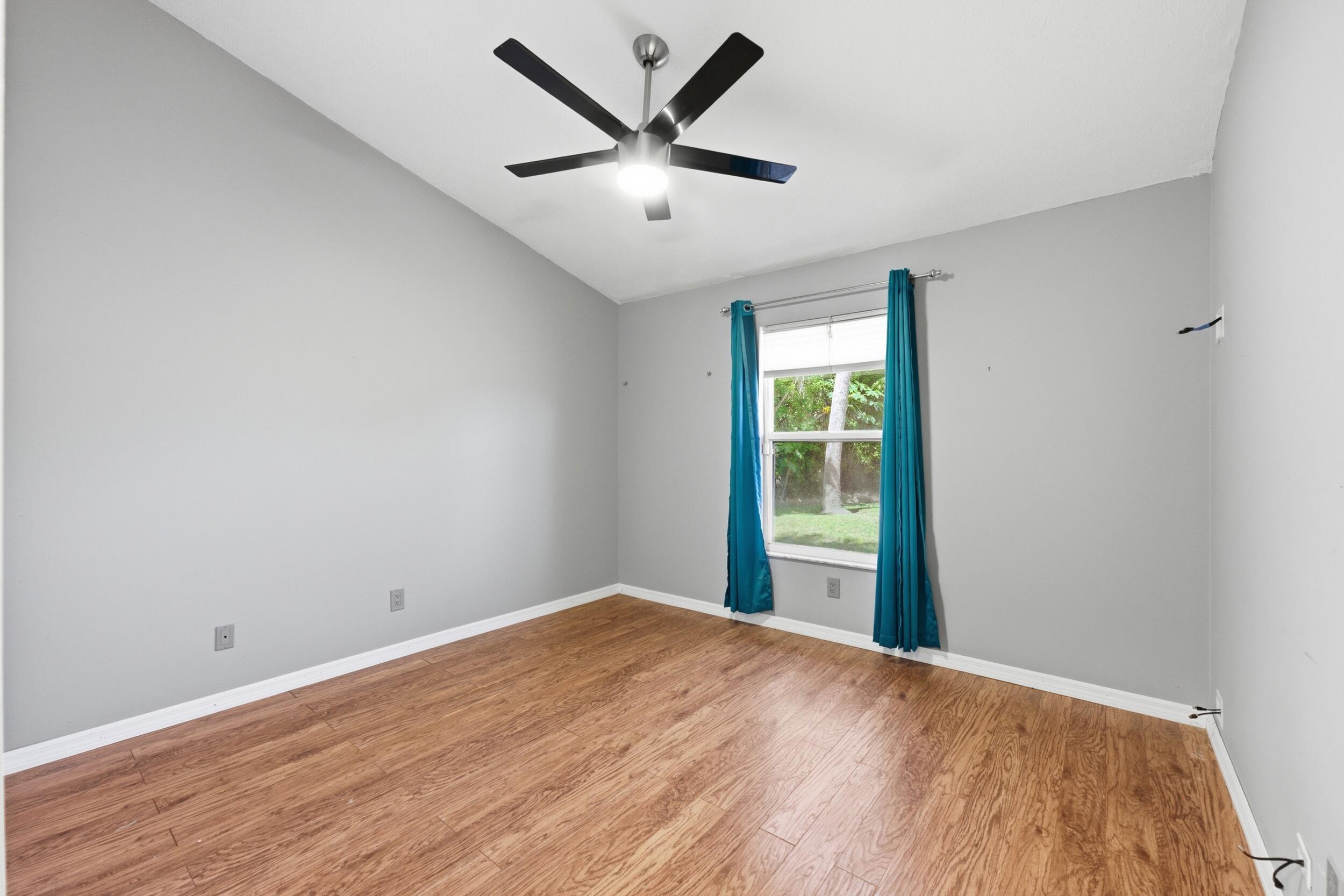 BLUE HERON GOLF AND COUNTRY - Residential