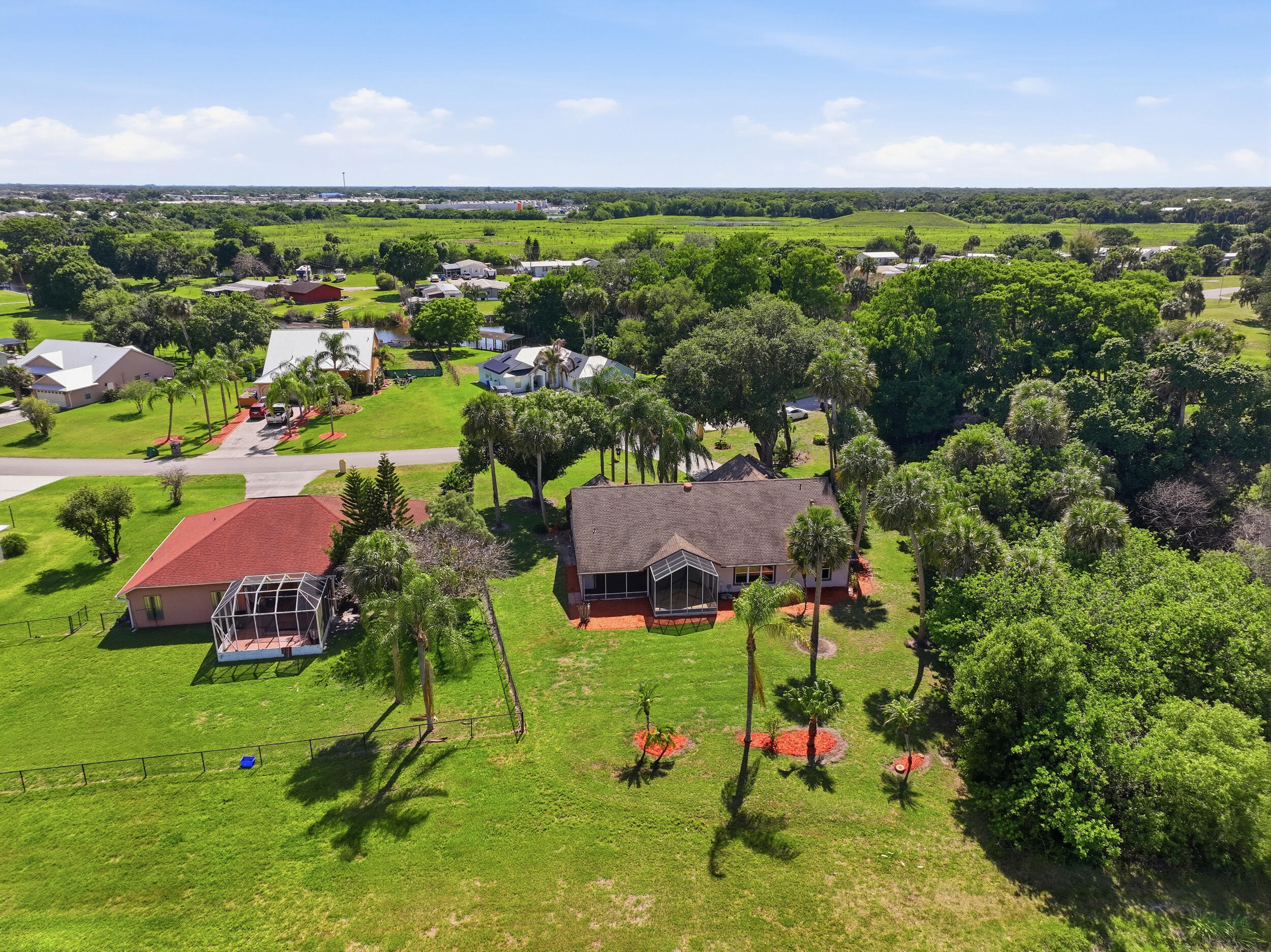 BLUE HERON GOLF AND COUNTRY - Residential