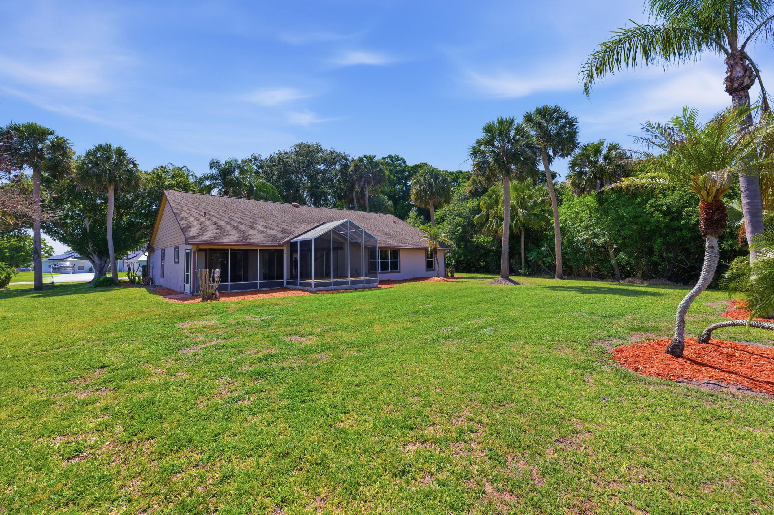 BLUE HERON GOLF AND COUNTRY - Residential