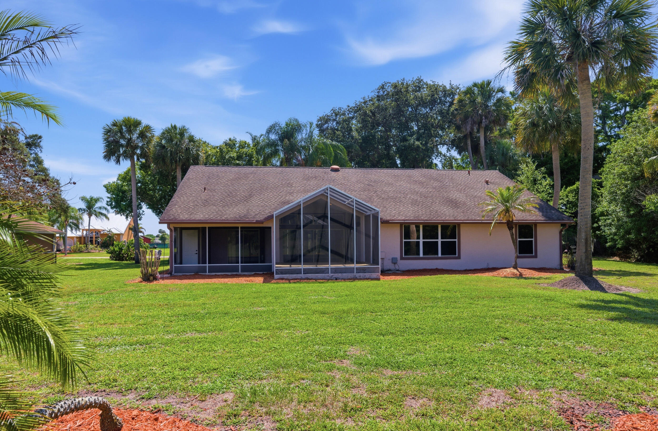 BLUE HERON GOLF AND COUNTRY - Residential