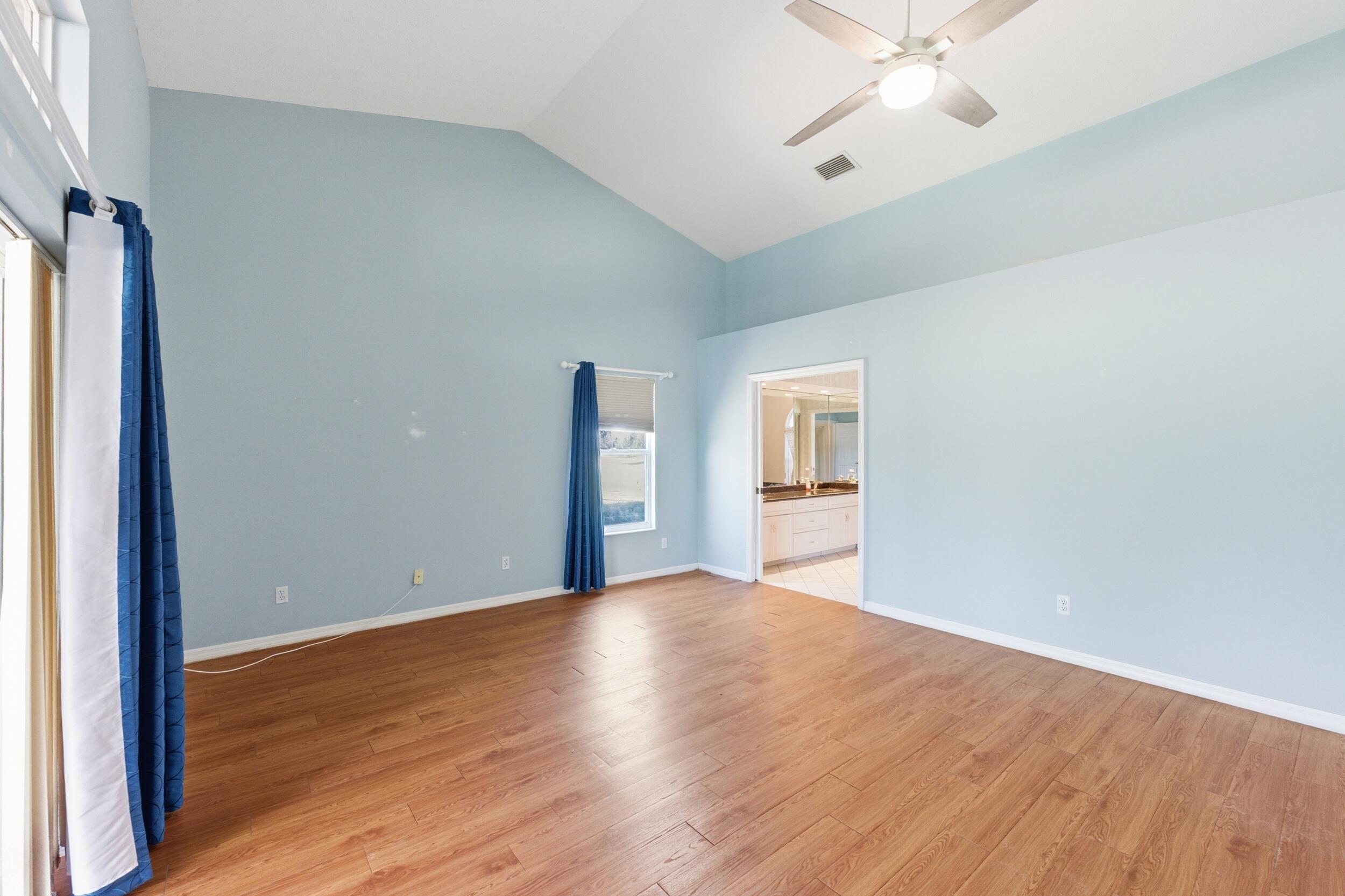 BLUE HERON GOLF AND COUNTRY - Residential