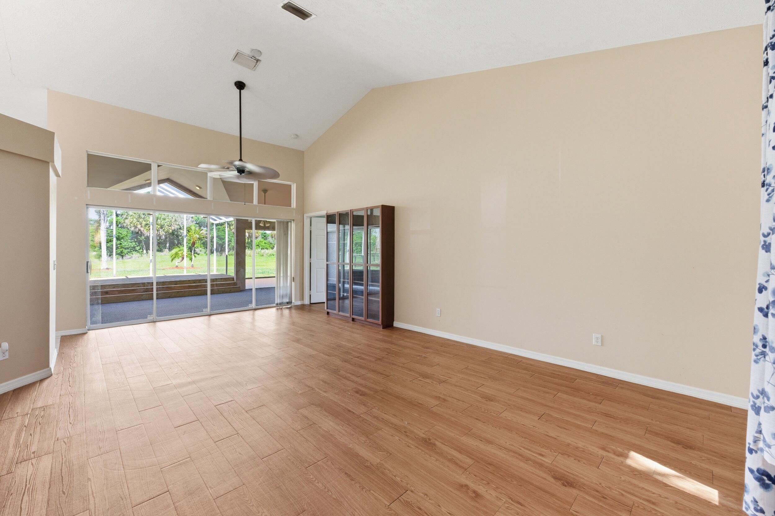BLUE HERON GOLF AND COUNTRY - Residential